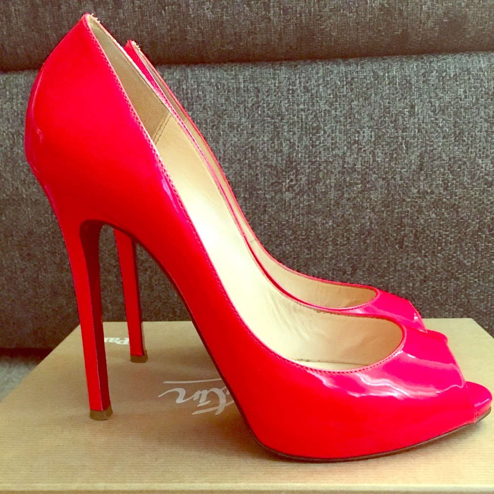 ❤️Christian Louboutin Patent Pink Neon❤️